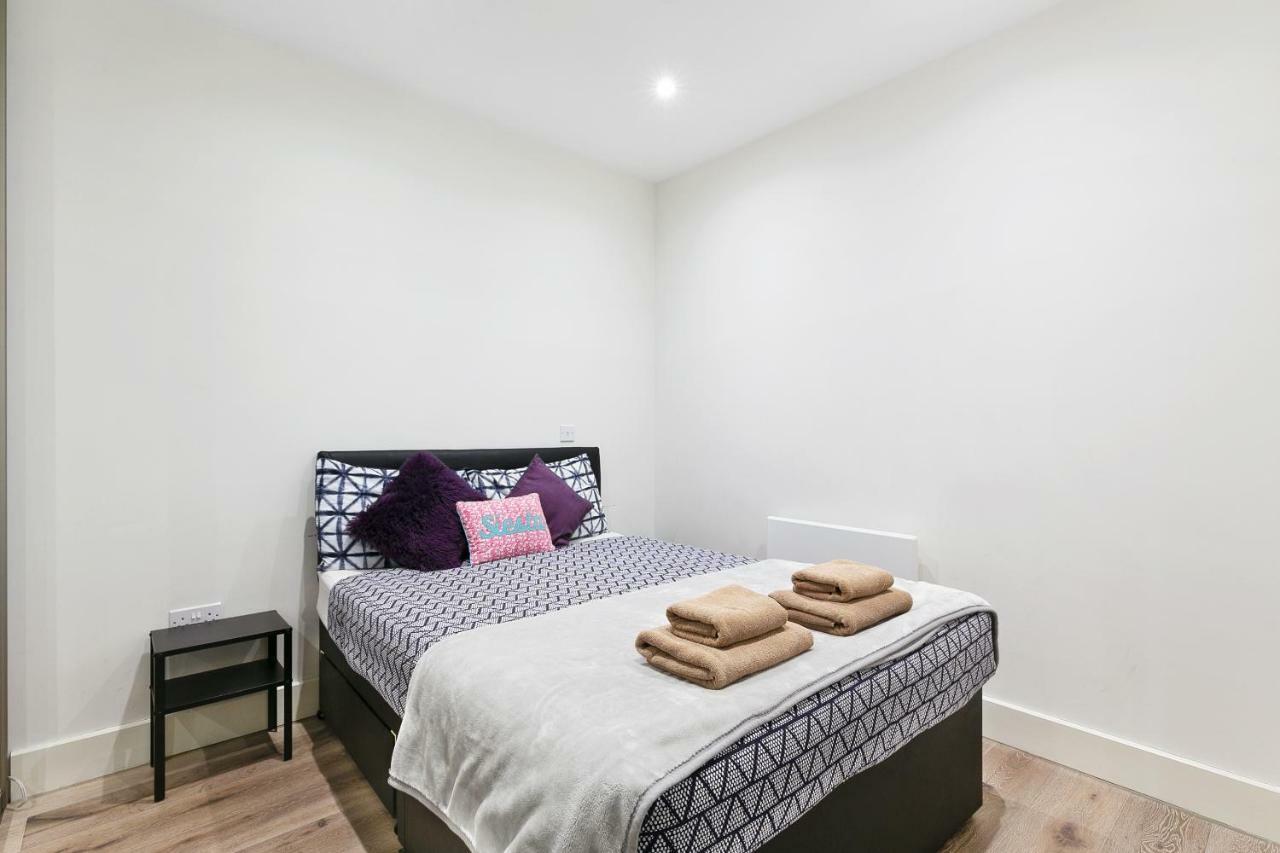 Mondial Apartments At Heathrow Harmondsworth Екстериор снимка